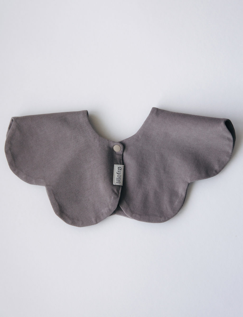 Blomst Bib - catechu brun