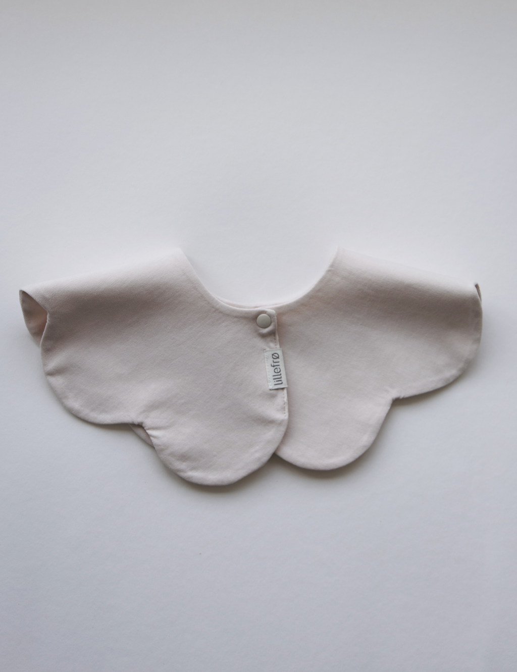 Blomst Bib - rabarbra krem