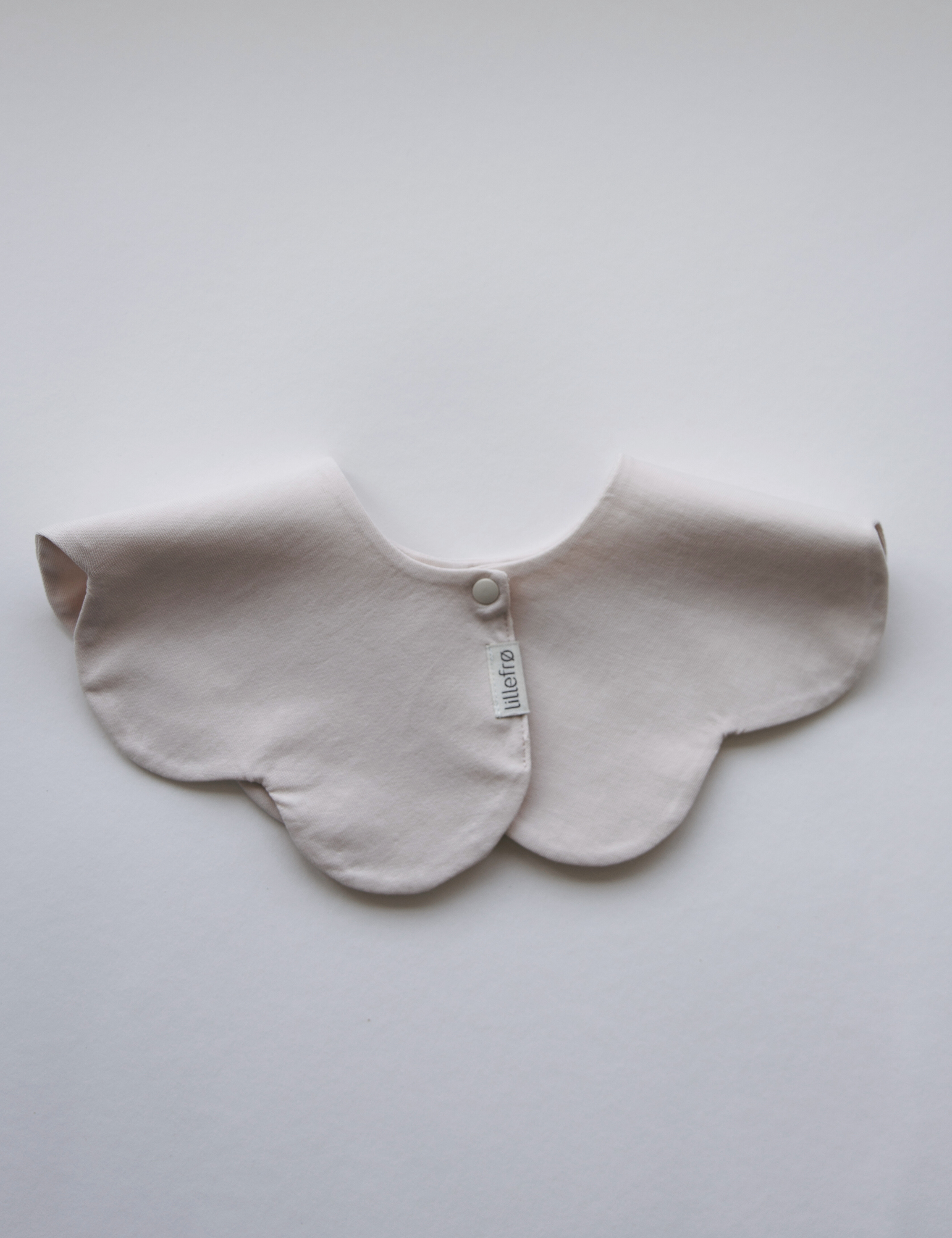 Blomst Bib - rabarbra krem